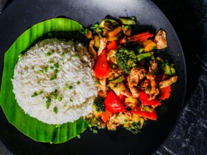 ירקות מוקפצים ברוטב תאילנדי